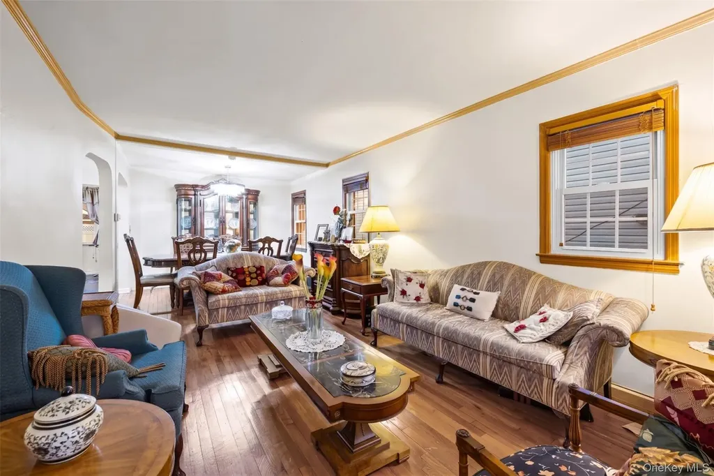 25 Everett Street Valley Stream NY 11580