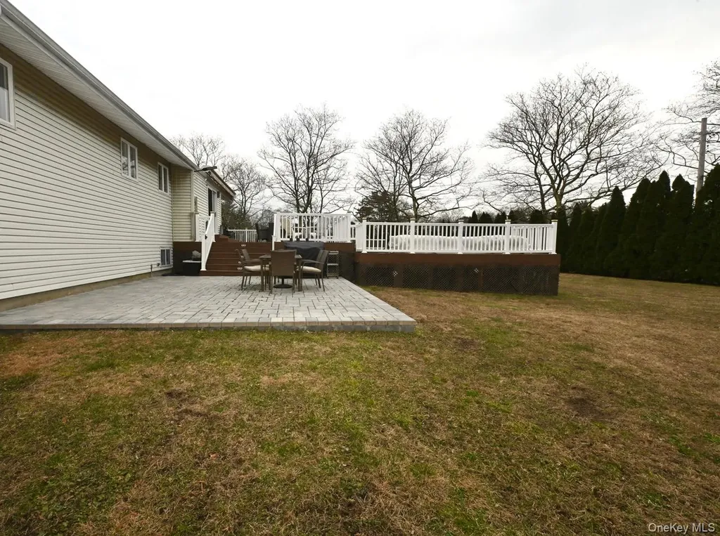 7 Mcnulty Street Dix Hills NY 11746