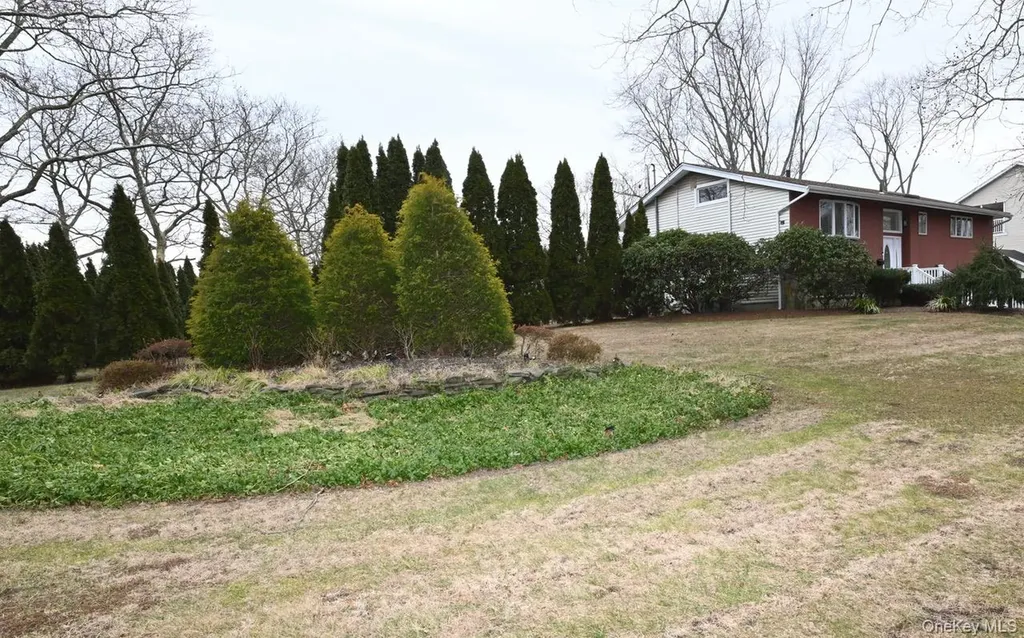 7 Mcnulty Street Dix Hills NY 11746