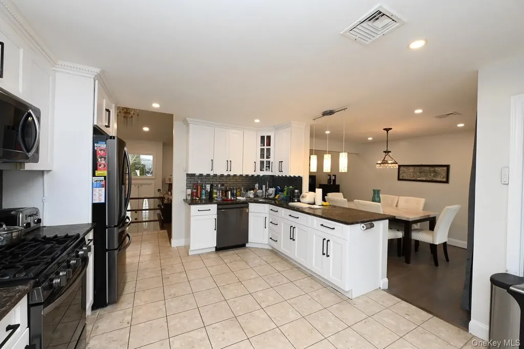 7 Mcnulty Street Dix Hills NY 11746