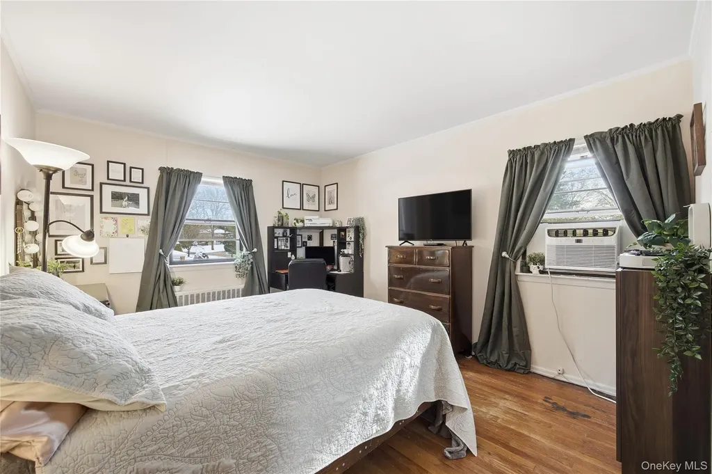 12 Viola Drive Glen Cove NY 11542