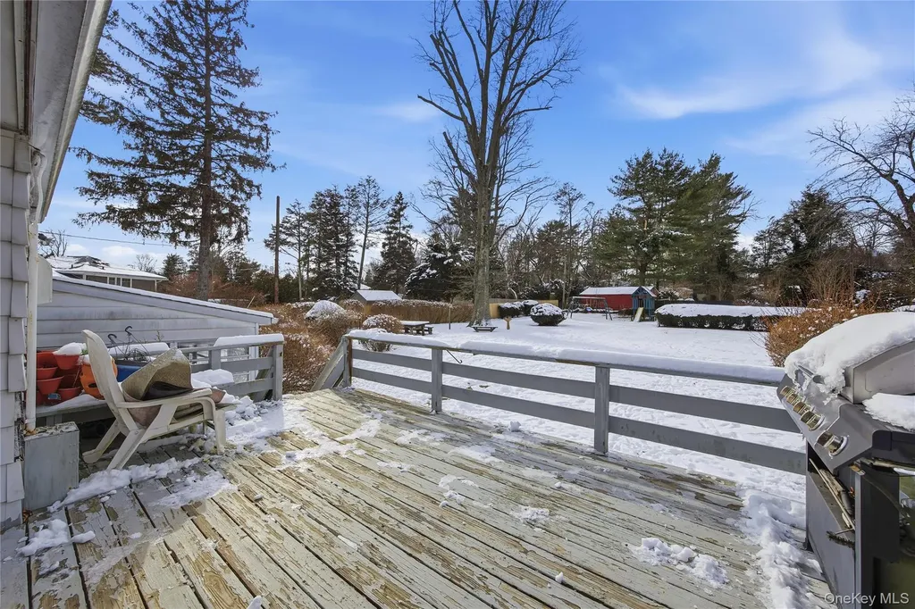12 Viola Drive Glen Cove NY 11542