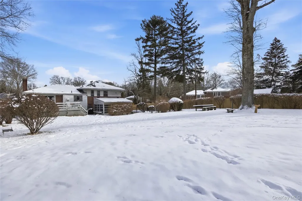 12 Viola Drive Glen Cove NY 11542