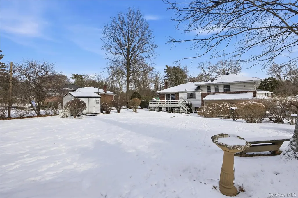 12 Viola Drive Glen Cove NY 11542