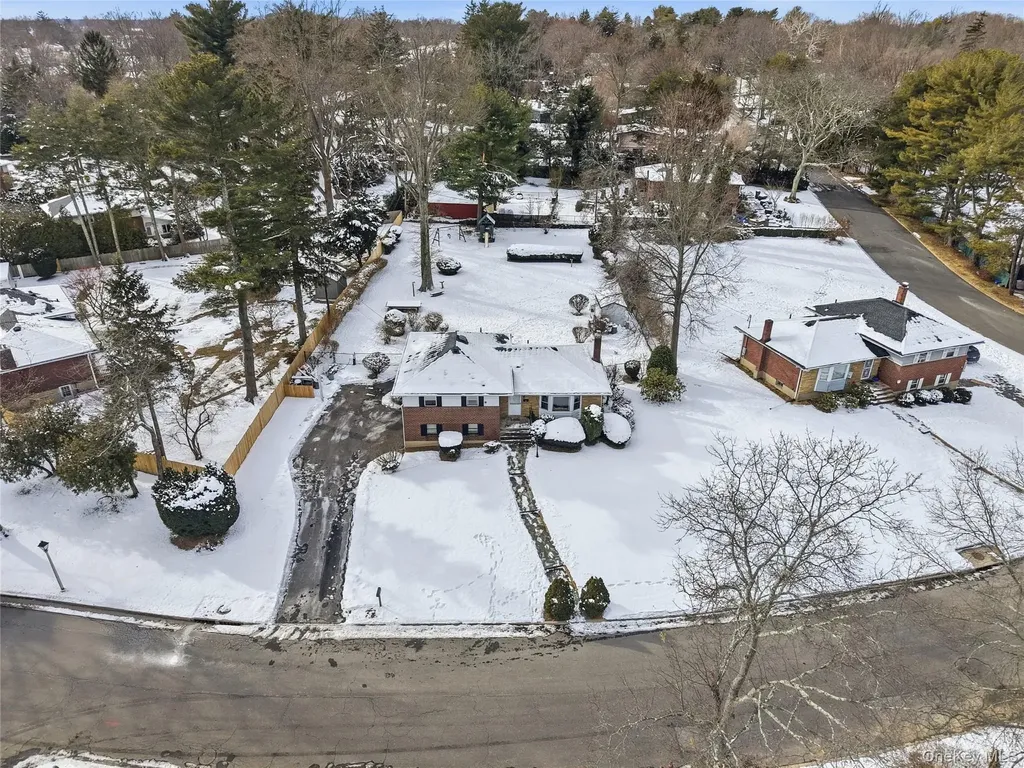 12 Viola Drive Glen Cove NY 11542