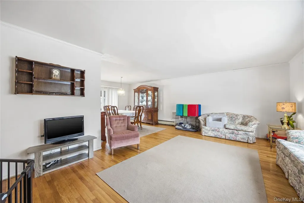 12 Viola Drive Glen Cove NY 11542