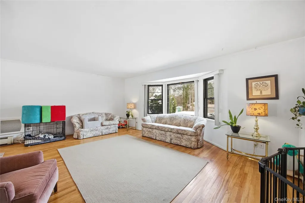 12 Viola Drive Glen Cove NY 11542
