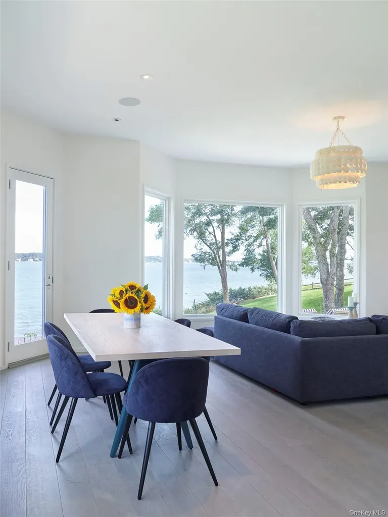 2 Sun Court Hampton Bays NY 11946