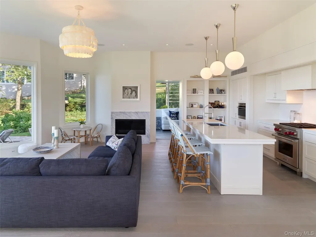 2 Sun Court Hampton Bays NY 11946