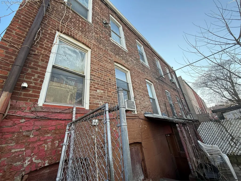 627 Hegeman Avenue Brooklyn NY 11207