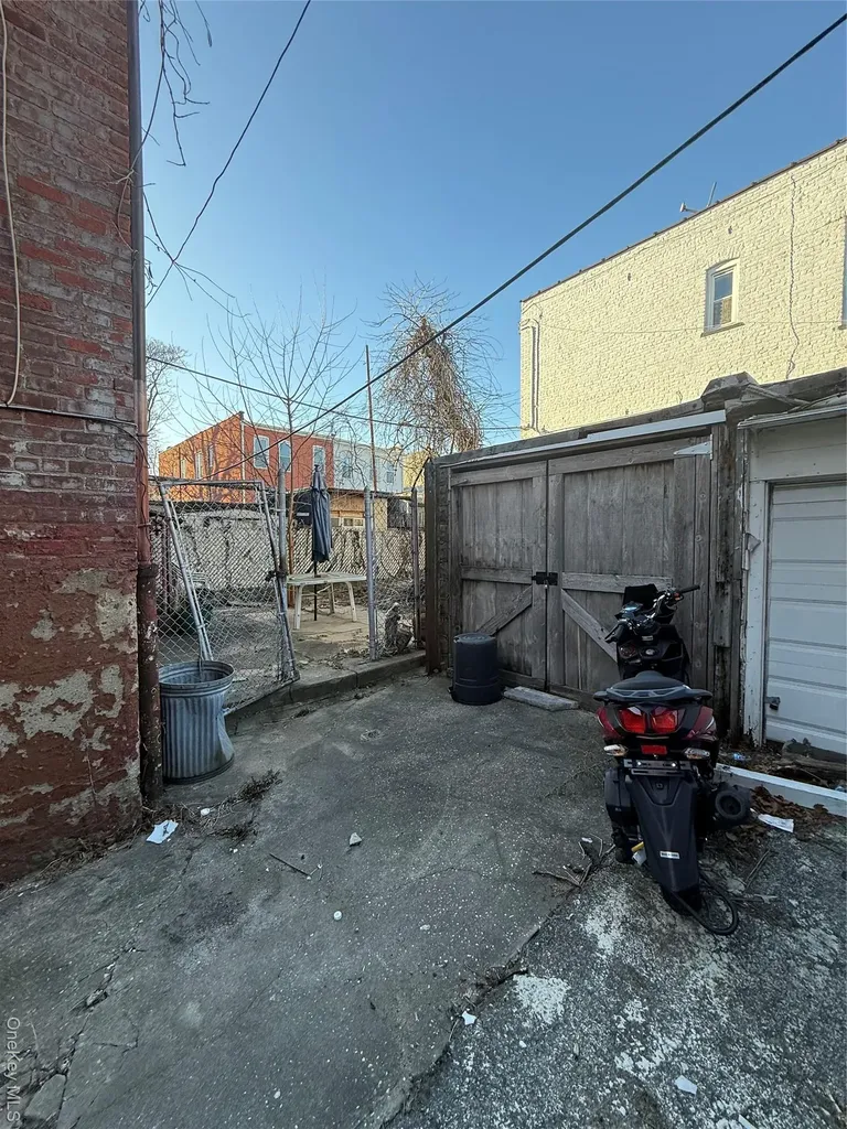 627 Hegeman Avenue Brooklyn NY 11207