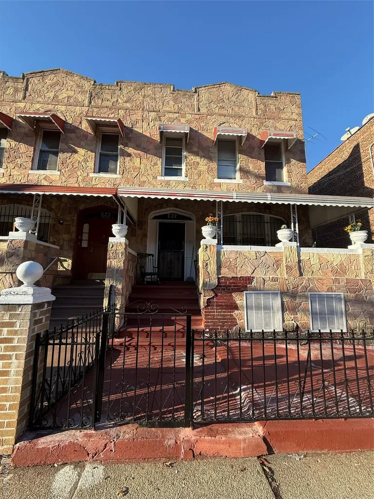 627 Hegeman Avenue Brooklyn NY 11207