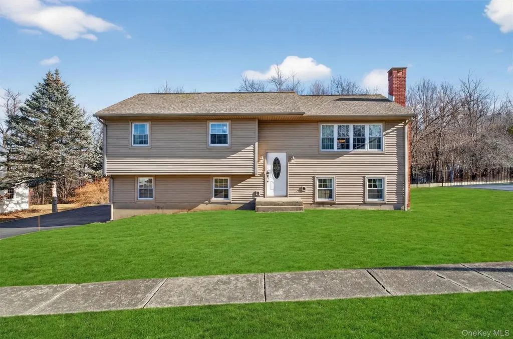 11 Hilltop Lane Warwick NY 10990
