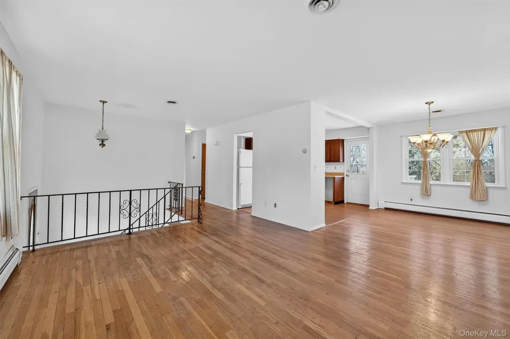 11 Hilltop Lane Warwick NY 10990