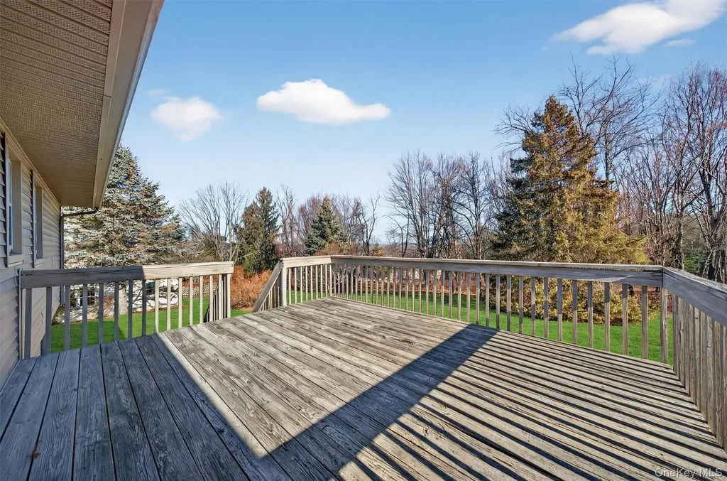 11 Hilltop Lane Warwick NY 10990