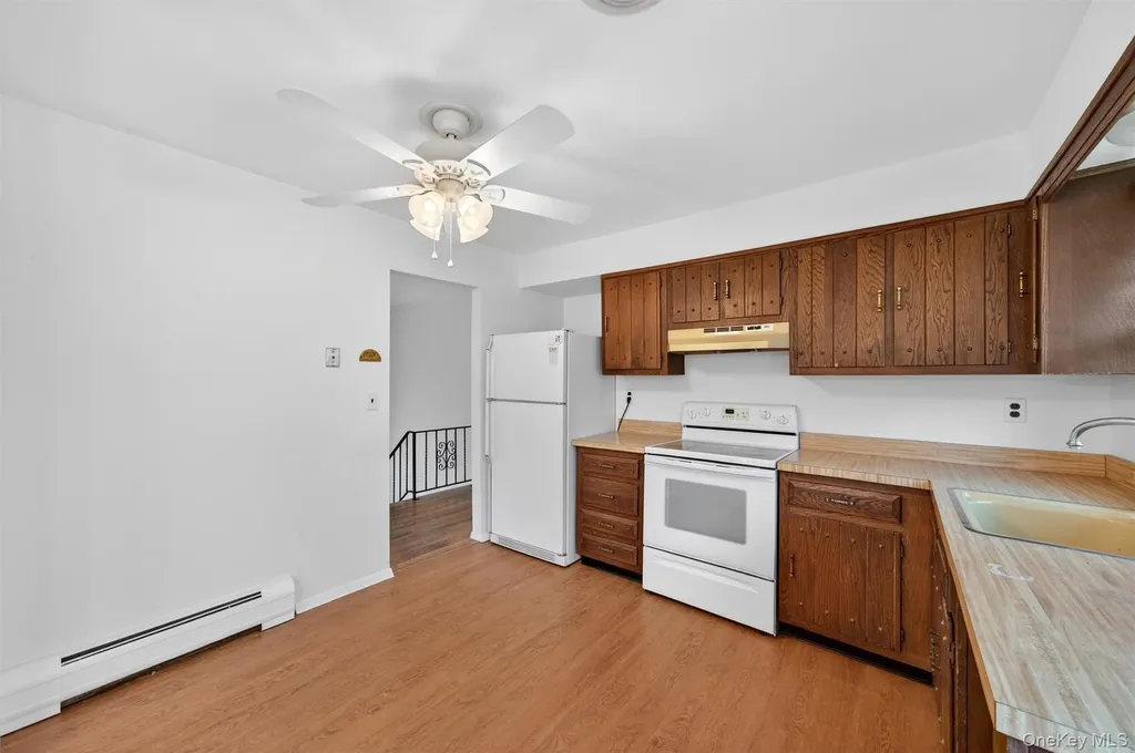 11 Hilltop Lane Warwick NY 10990