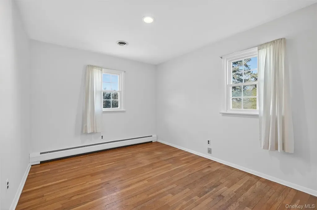 11 Hilltop Lane Warwick NY 10990