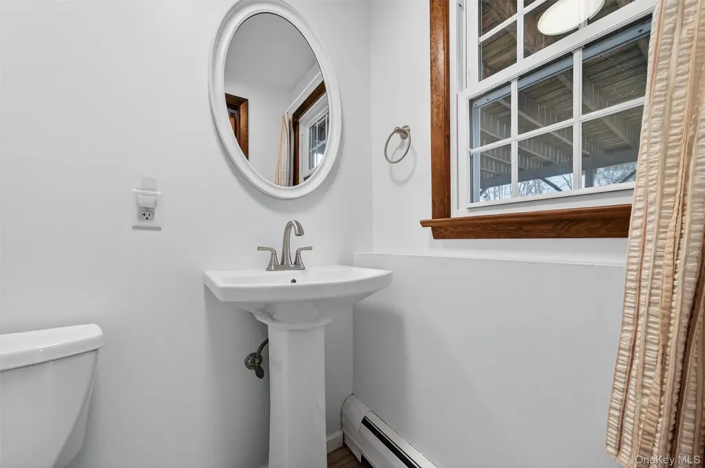11 Hilltop Lane Warwick NY 10990