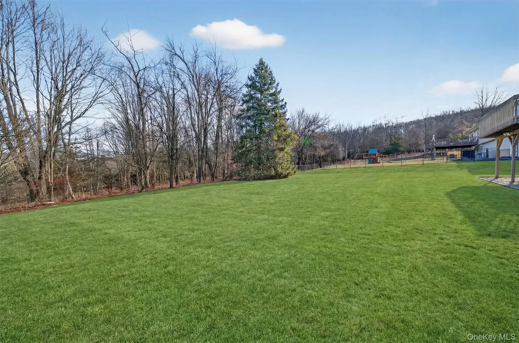 11 Hilltop Lane Warwick NY 10990