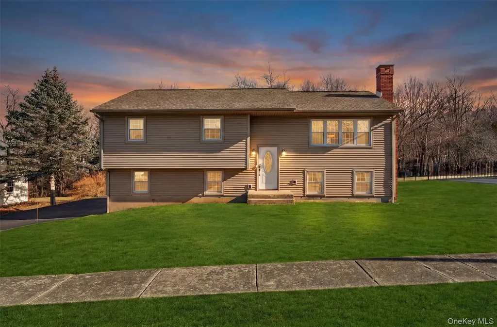 11 Hilltop Lane Warwick NY 10990
