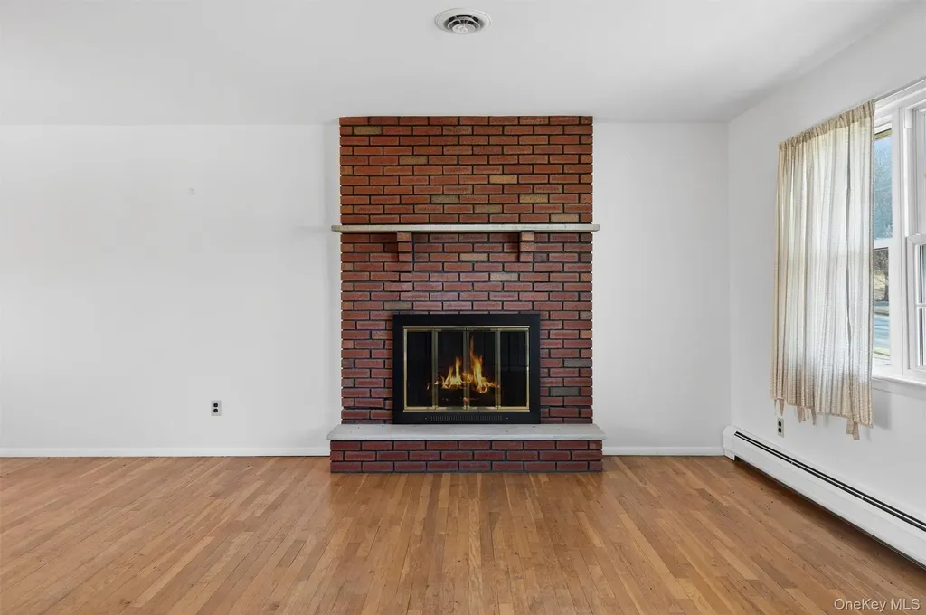 11 Hilltop Lane Warwick NY 10990