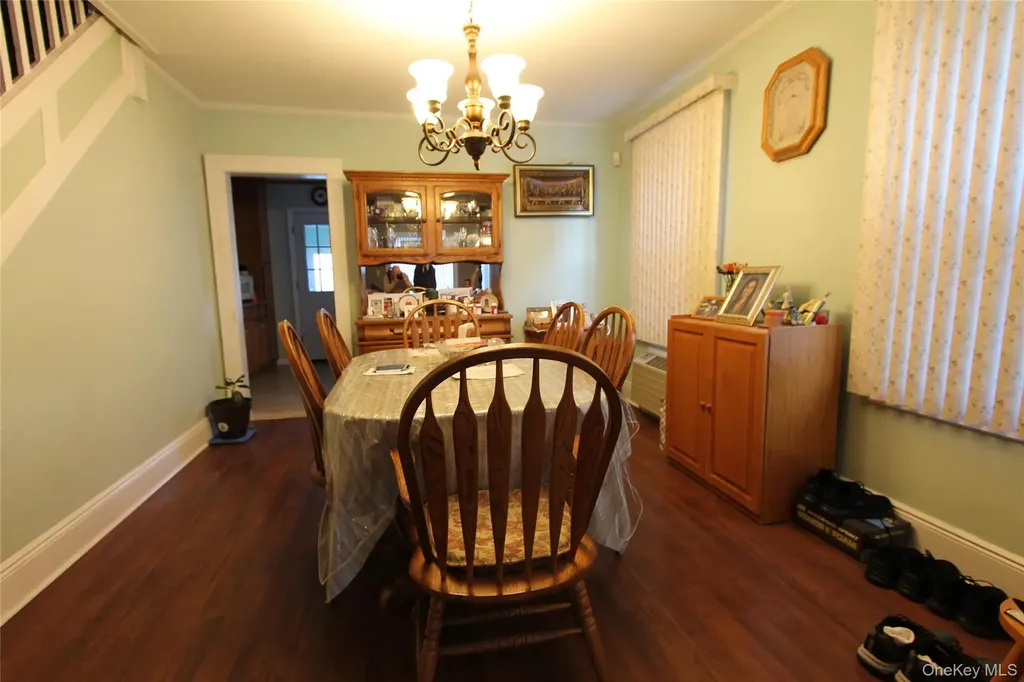 69-23 64th Place Glendale NY 11385