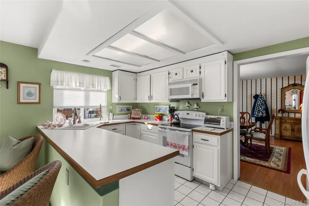 77 Glen Drive Ridge NY 11961