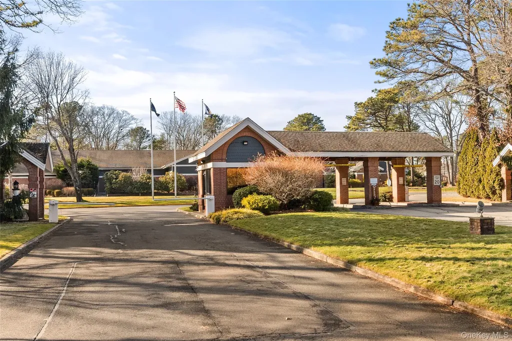 77 Glen Drive Ridge NY 11961