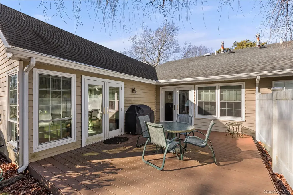 77 Glen Drive Ridge NY 11961