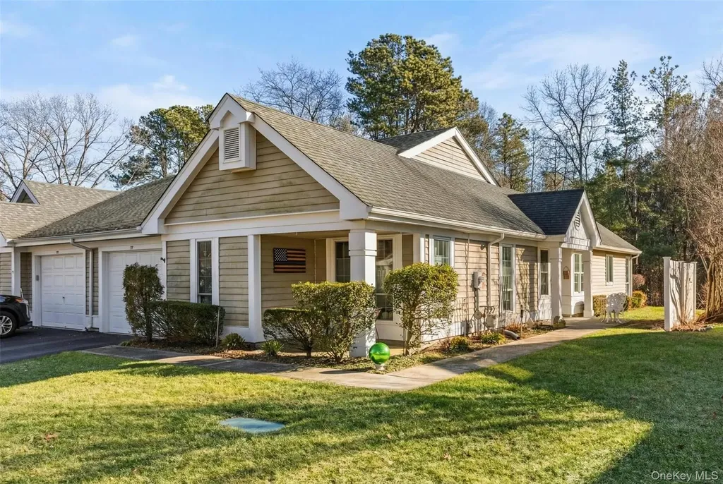 77 Glen Drive Ridge NY 11961