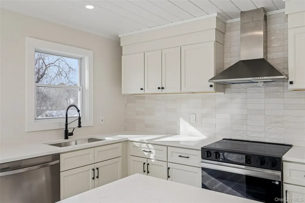 911 Ostrander Avenue Riverhead NY 11901