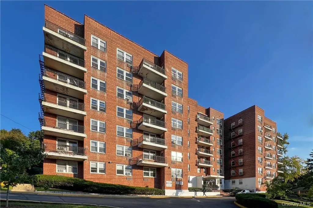 440 Warburton Avenue Yonkers NY 10701