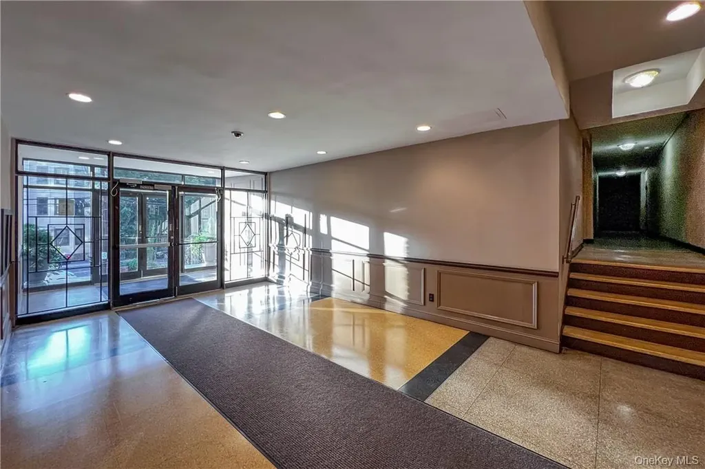 440 Warburton Avenue Yonkers NY 10701