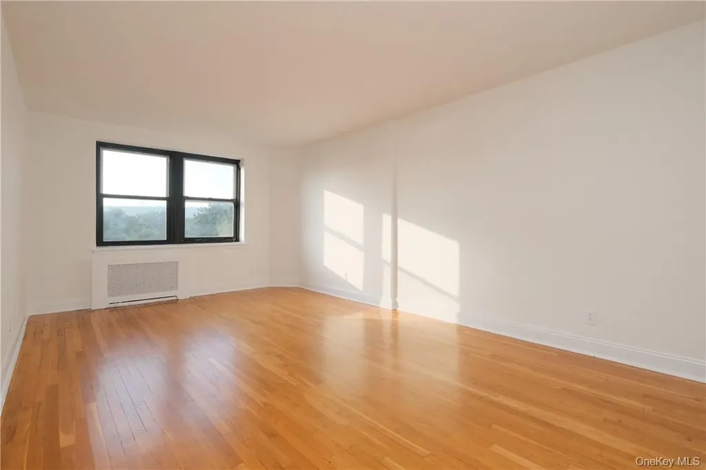 440 Warburton Avenue Yonkers NY 10701