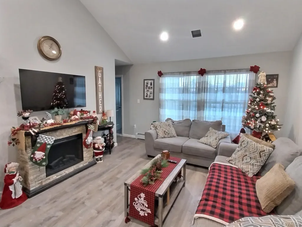 166 Daniel Road N Massapequa NY 11758