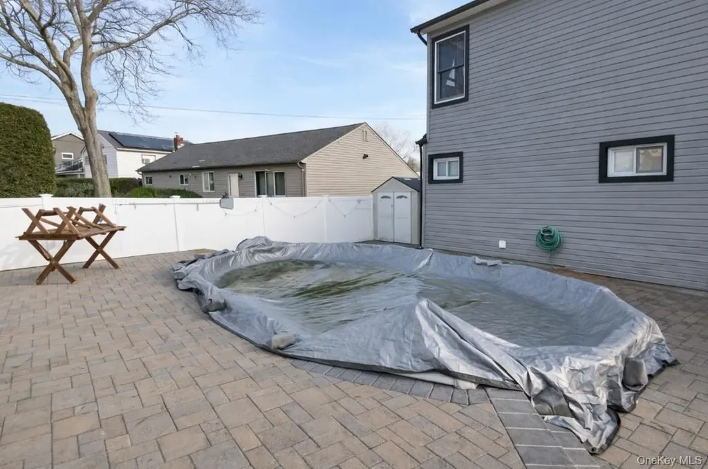 166 Daniel Road N Massapequa NY 11758
