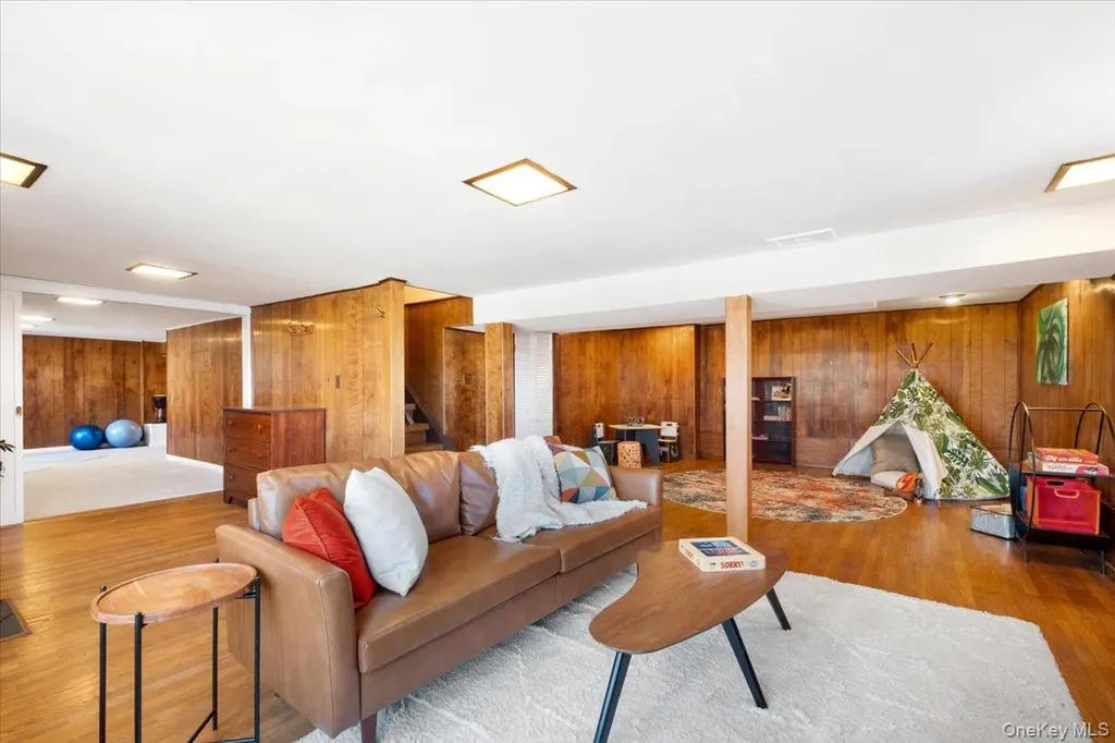 34 Western Drive Ardsley NY 10502