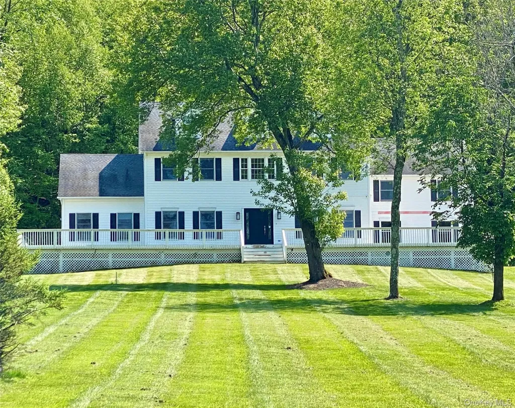390 Birch Hill Road Patterson NY 12563
