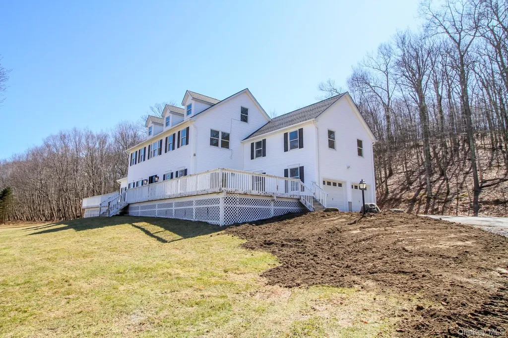 390 Birch Hill Road Patterson NY 12563