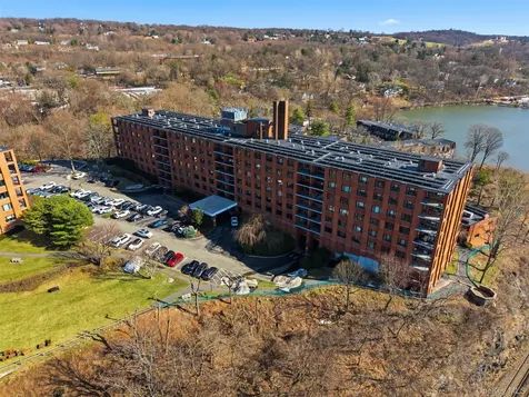 16 Rockledge Avenue Ossining NY 10562