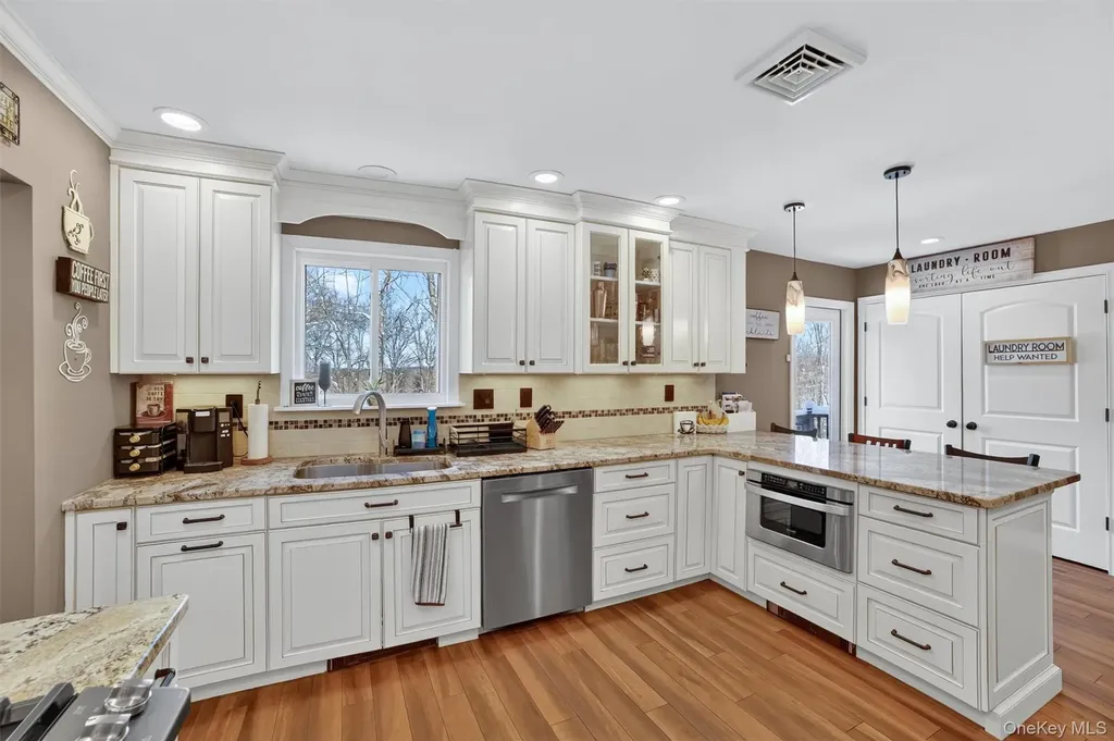 13 Watergate Drive Amawalk NY 10501