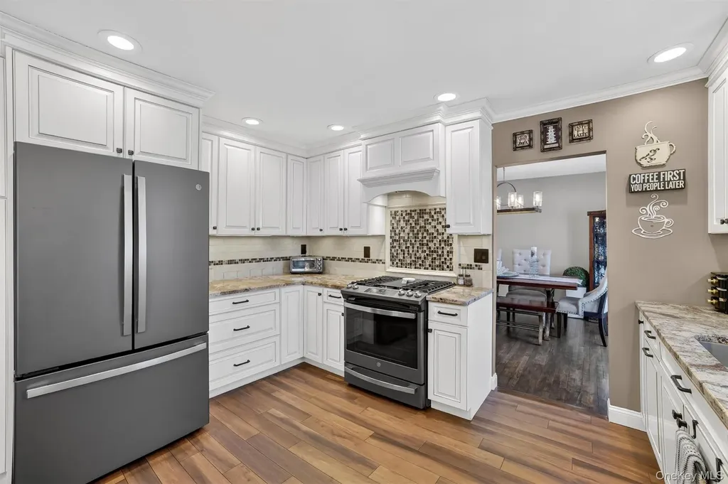 13 Watergate Drive Amawalk NY 10501