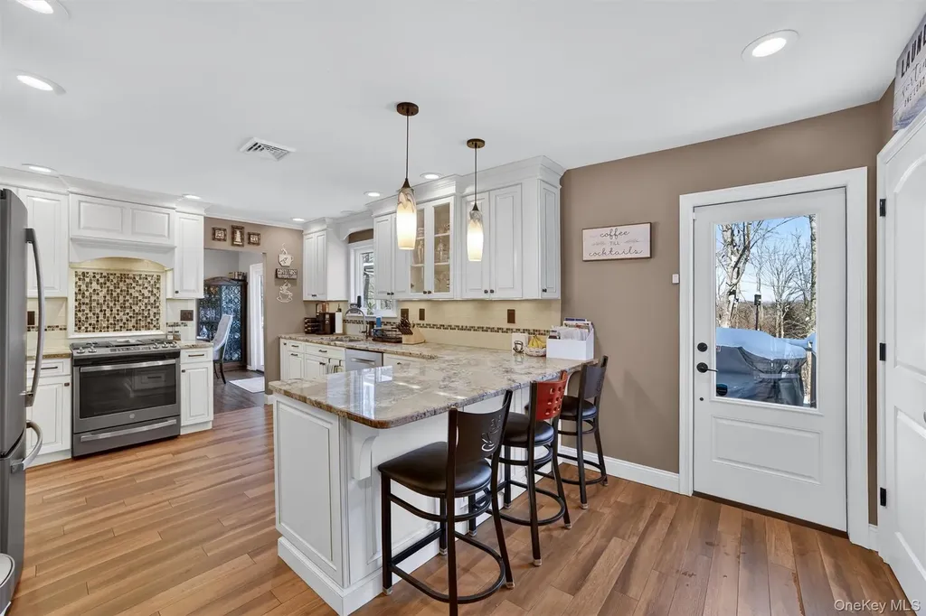 13 Watergate Drive Amawalk NY 10501
