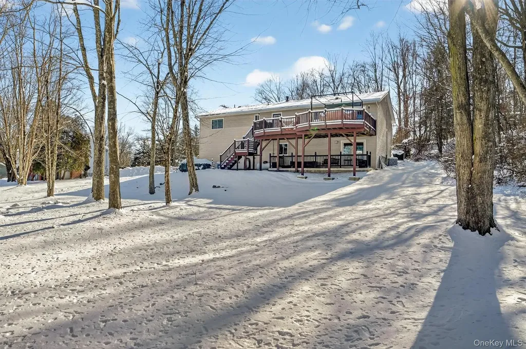 13 Watergate Drive Amawalk NY 10501