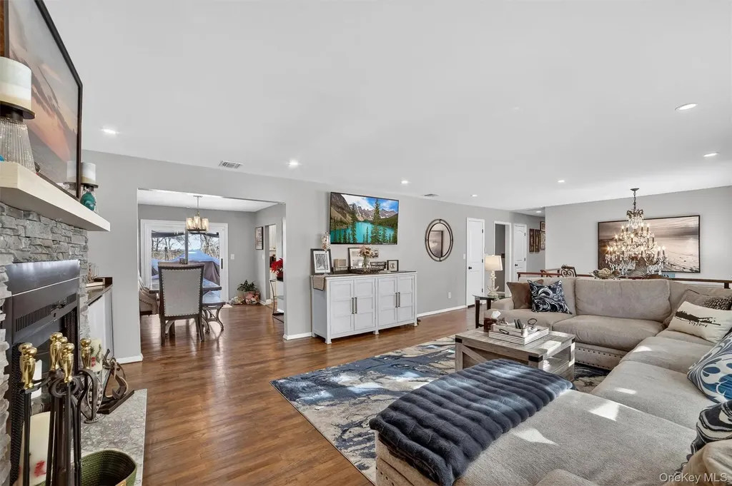 13 Watergate Drive Amawalk NY 10501
