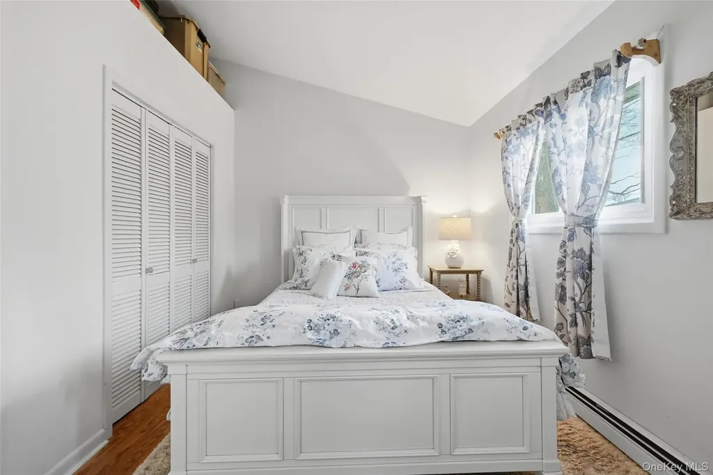 36 Oak Lane Wading River NY 11792