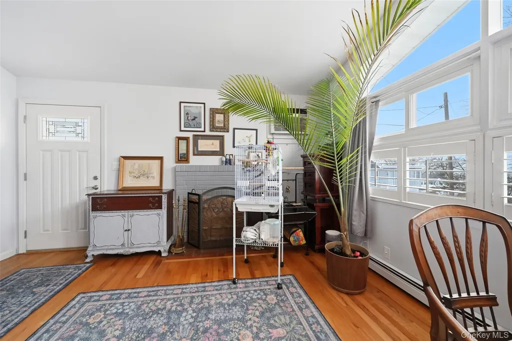 36 Oak Lane Wading River NY 11792