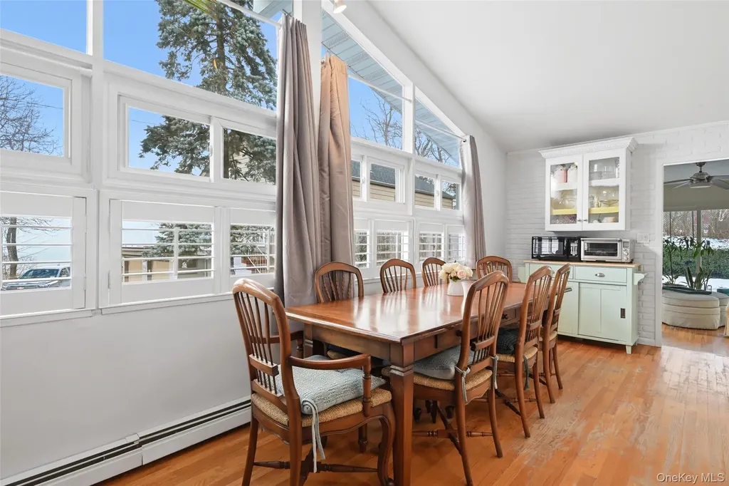 36 Oak Lane Wading River NY 11792