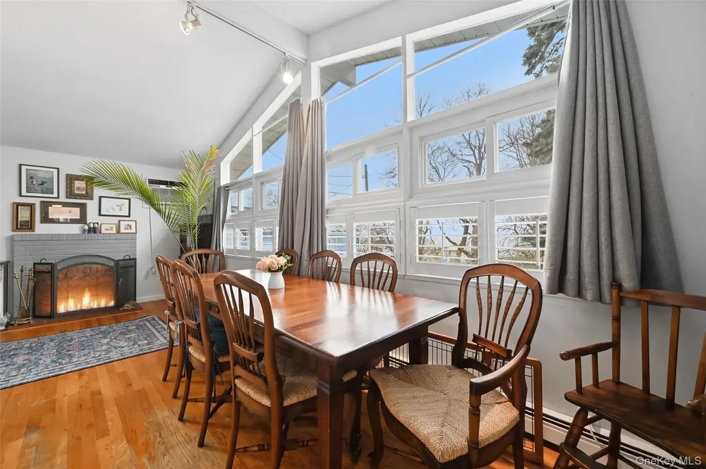36 Oak Lane Wading River NY 11792