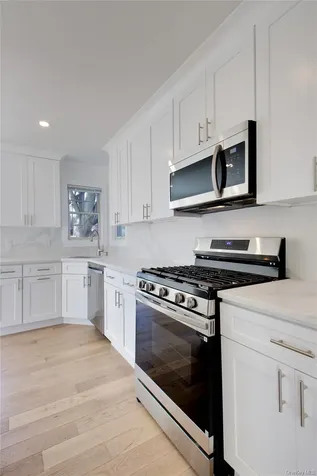 1 Manhasset Avenue Port Washington NY 11050